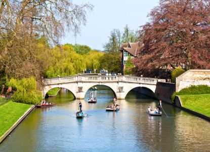 Punting sul fiume Cherwell a Oxford
