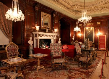 Interni storici della Cedar Drawing Room al Castello di Warwick