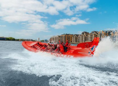 Sfrecciare sul Tamigi fino a 55 km/h con Thames Rockets