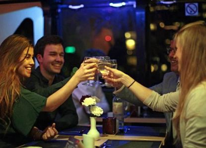 City Cruises Dinner Plus: Capodanno di Lusso con Cena di Gala