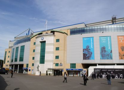 Vista della facciata dello Stamford Bridge, lo stadio del Chelsea Football Club.