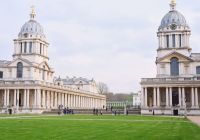 Vista delle cupole dell’Old Royal Naval College dalla Lower Grand Square.