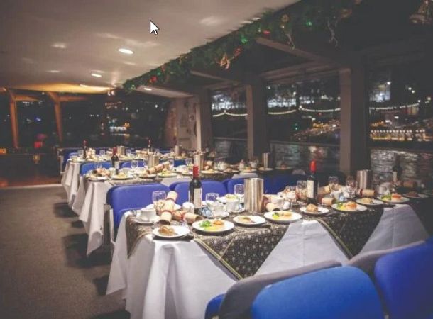 City Cruises Capodanno: Cena di Gala ed Eleganza sul Tamigi