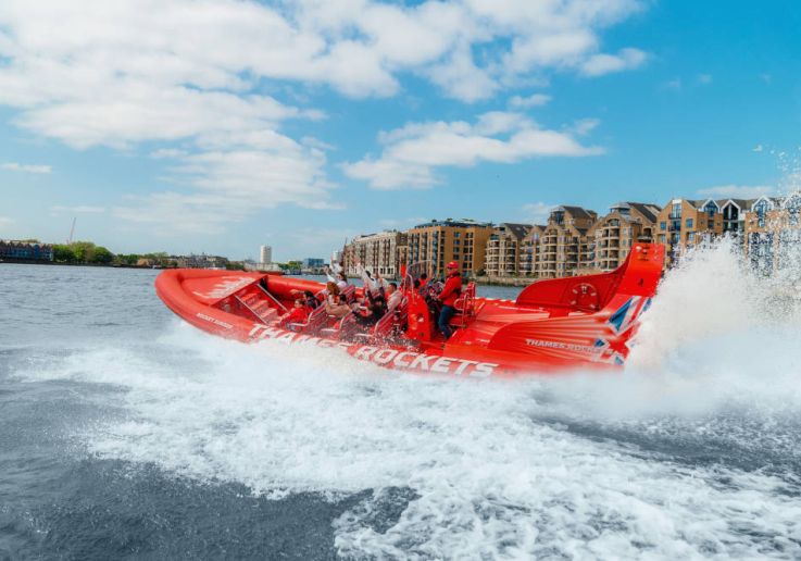 Sfrecciare sul Tamigi fino a 55 km/h con Thames Rockets