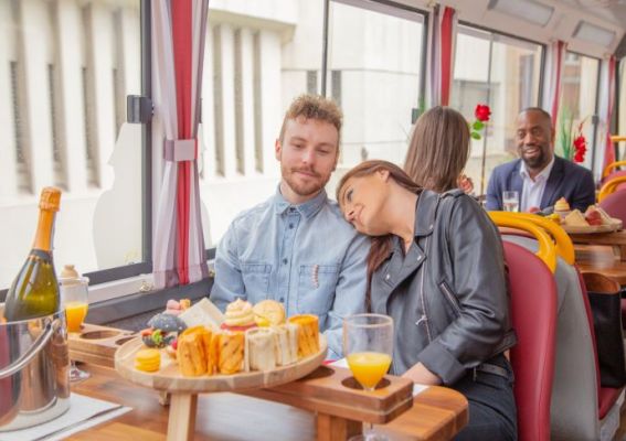 San Valentino romantico a Londra con un tour panoramico e musica dal vivo
