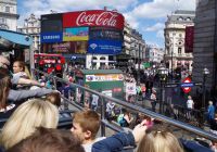 Bus turistico a Piccadilly Circus