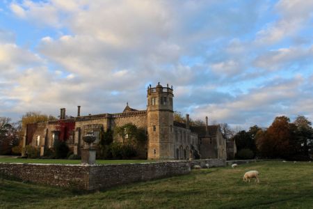 Esterno dell'Abbazia di Lacock, tour Harry Potter da Londra