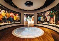 Esposizione dedicata alla storia del rugby nel World Rugby Museum.