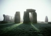Stonehenge nella nebbia del mattino: il 25 dicembre il tour ci passa davanti in pullman