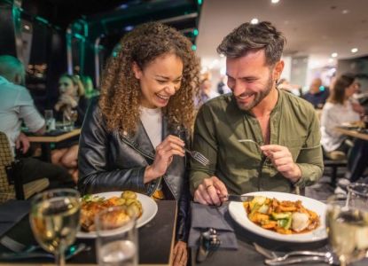 Festa dell'amore in crociera con cena a Londra per San Valentino.