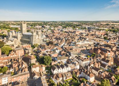 Veduta aerea della città medievale di Canterbury